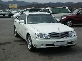 2000 Nissan Cedric