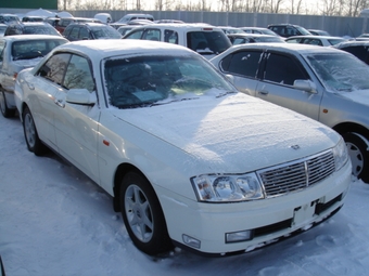 2000 Nissan Cedric