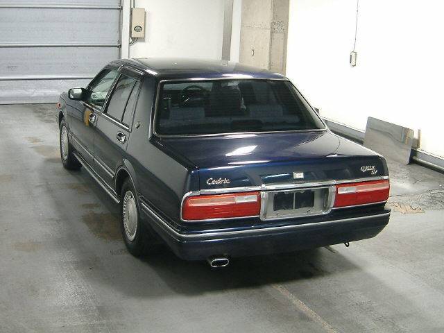 2000 Nissan Cedric