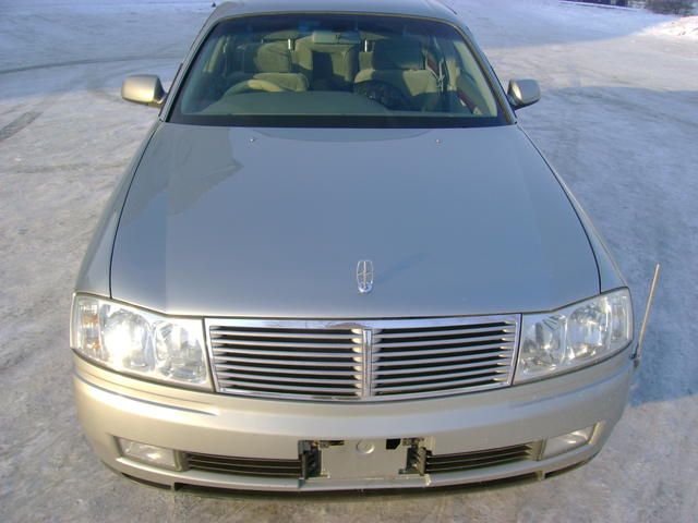 2000 Nissan Cedric