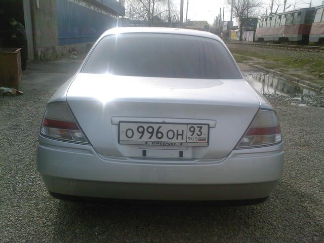 2000 Nissan Cedric