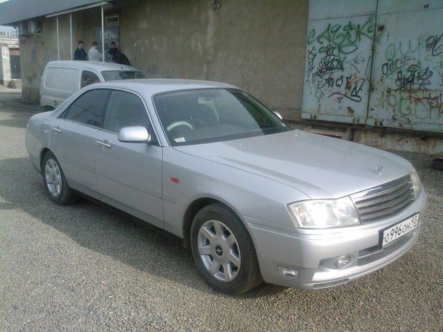 2000 Nissan Cedric