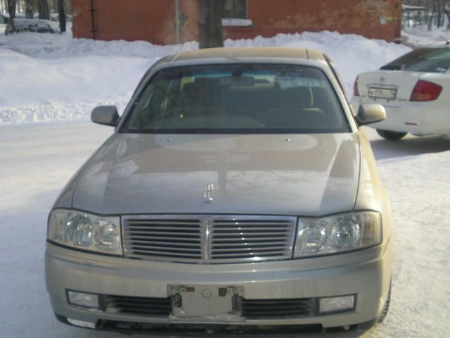 2000 Nissan Cedric