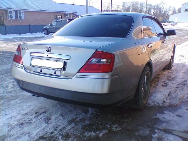 2000 Nissan Cedric