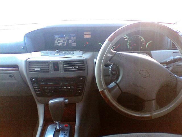 2000 Nissan Cedric