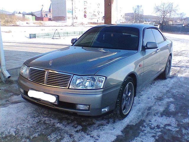 2000 Nissan Cedric