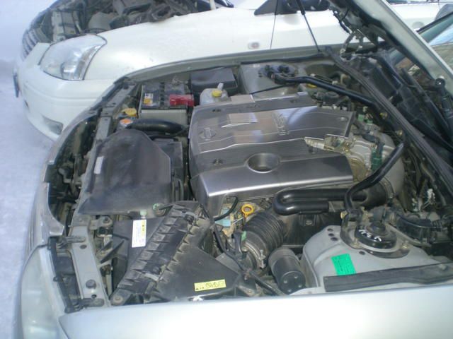 2000 Nissan Cedric