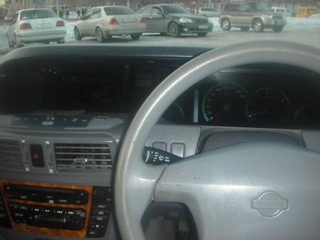 2000 Nissan Cedric