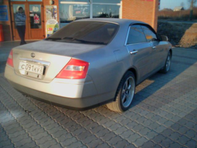 2000 Nissan Cedric