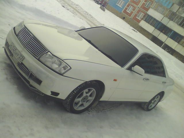 2000 Nissan Cedric