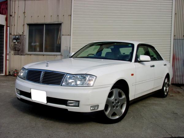 2000 Nissan Cedric Pictures