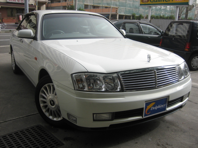 2000 Nissan Cedric Images