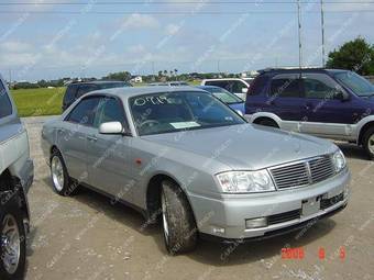 2000 Nissan Cedric Images