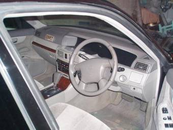 2000 Nissan Cedric Pics