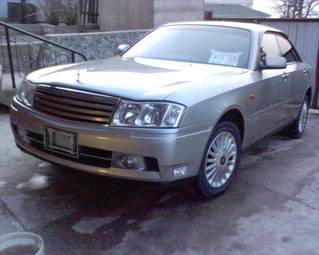 2000 Nissan Cedric Images