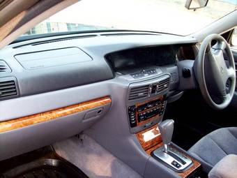 2000 Nissan Cedric Photos