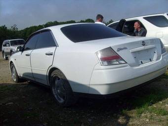 2000 Nissan Cedric Photos