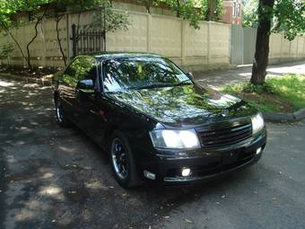 2000 Nissan Cedric Pics