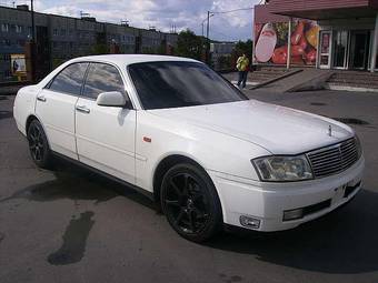 2000 Nissan Cedric Pictures