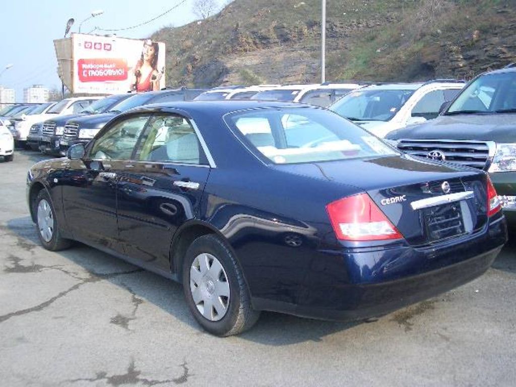 2001 Nissan Cedric