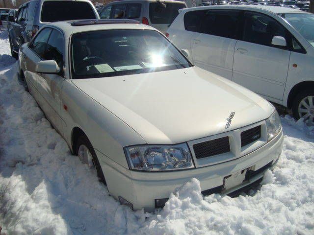 2001 Nissan Cedric