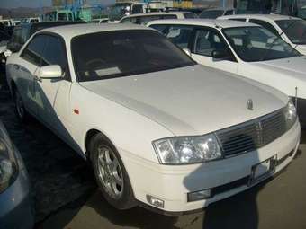 2001 Nissan Cedric Pics