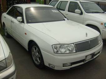 2001 Nissan Cedric Pics