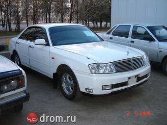 2001 Nissan Cedric Images