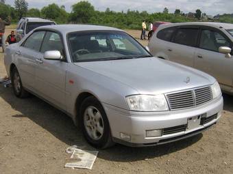 2001 Nissan Cedric Pics