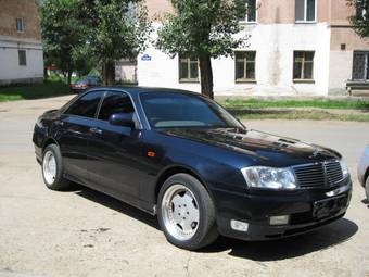 2001 Nissan Cedric Photos