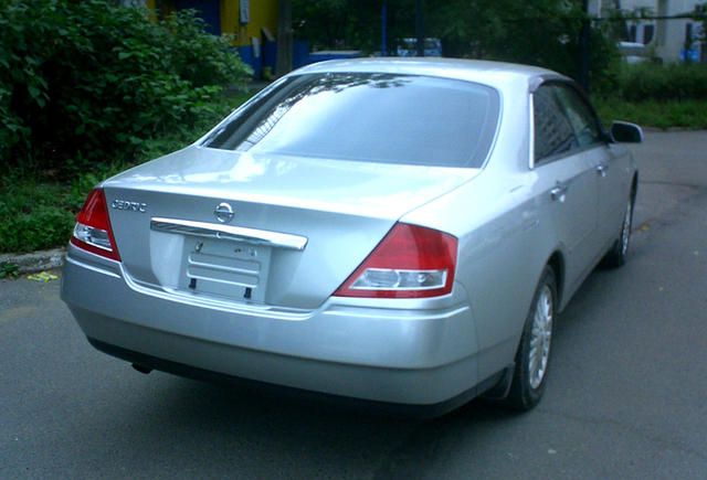 2002 Nissan Cedric