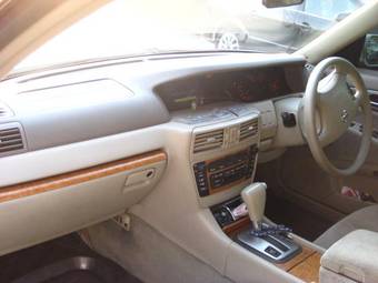 2002 Nissan Cedric Photos