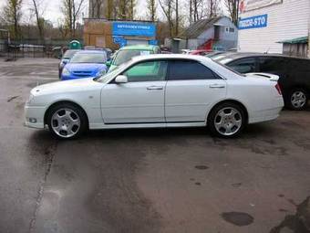 2002 Nissan Cedric Photos