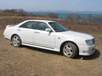 2002 Nissan Cedric Images