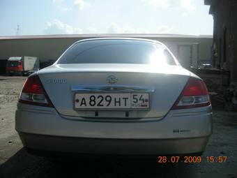 2002 Nissan Cedric Images