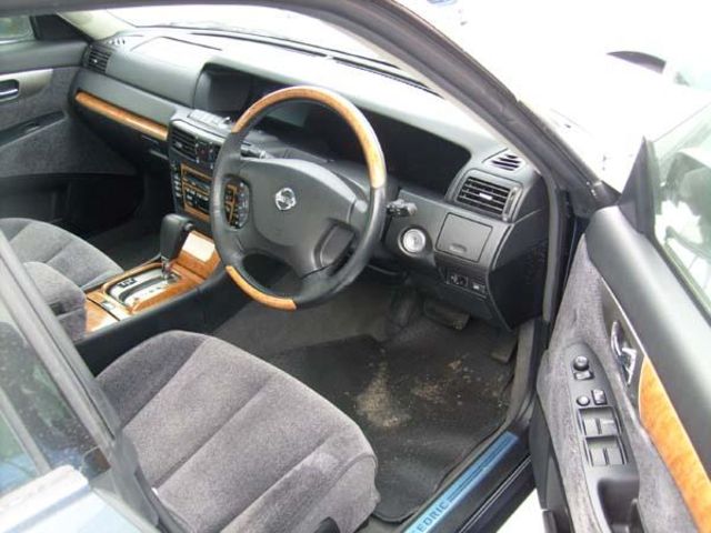 2003 Nissan Cedric