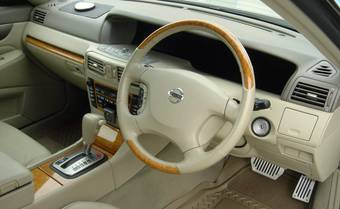 2003 Nissan Cedric Photos