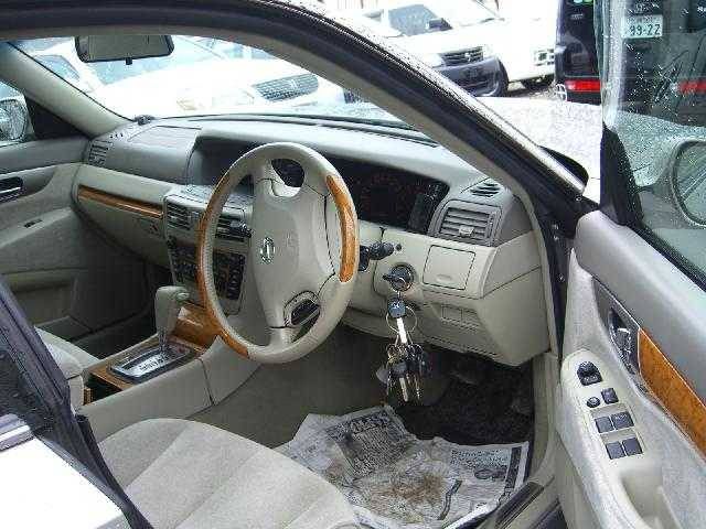 2004 Nissan Cedric