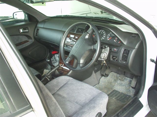 1998 Nissan Cefiro Photos