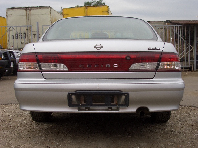 1998 Nissan Cefiro Pics