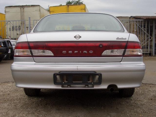 1998 Nissan Cefiro Pictures