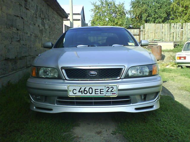 Nissan cefiro 1998