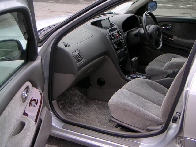 1999 Nissan Cefiro Pictures