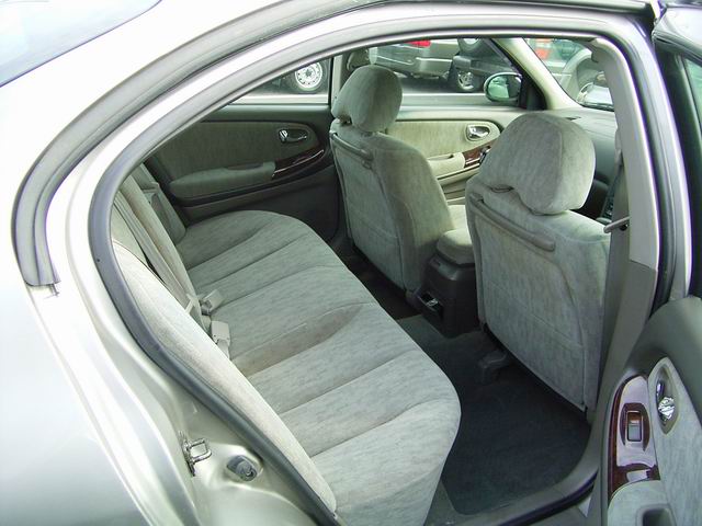 1999 Nissan Cefiro Pictures