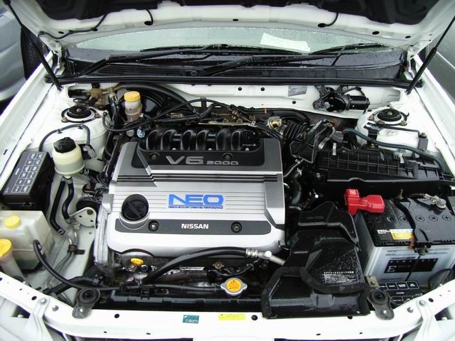 1999 Nissan Cefiro Photos
