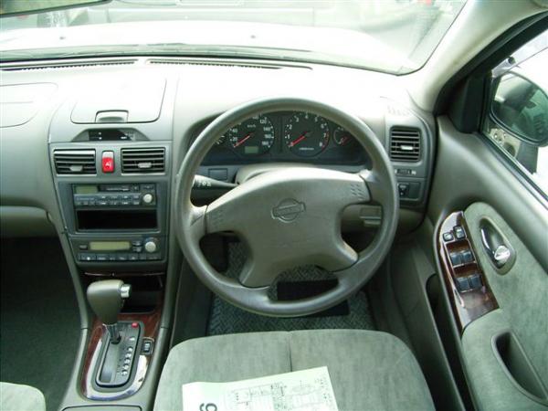 1999 Nissan Cefiro Pictures