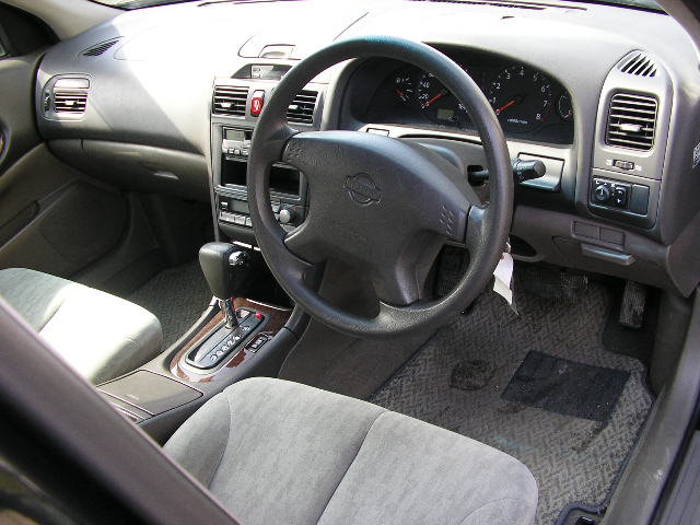 1999 Nissan Cefiro Photos
