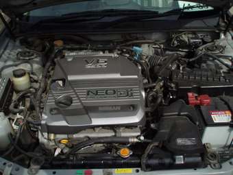 1999 Nissan Cefiro Pictures