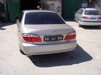 1999 Nissan Cefiro Pictures