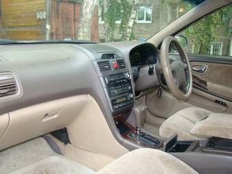1999 Nissan Cefiro Pictures